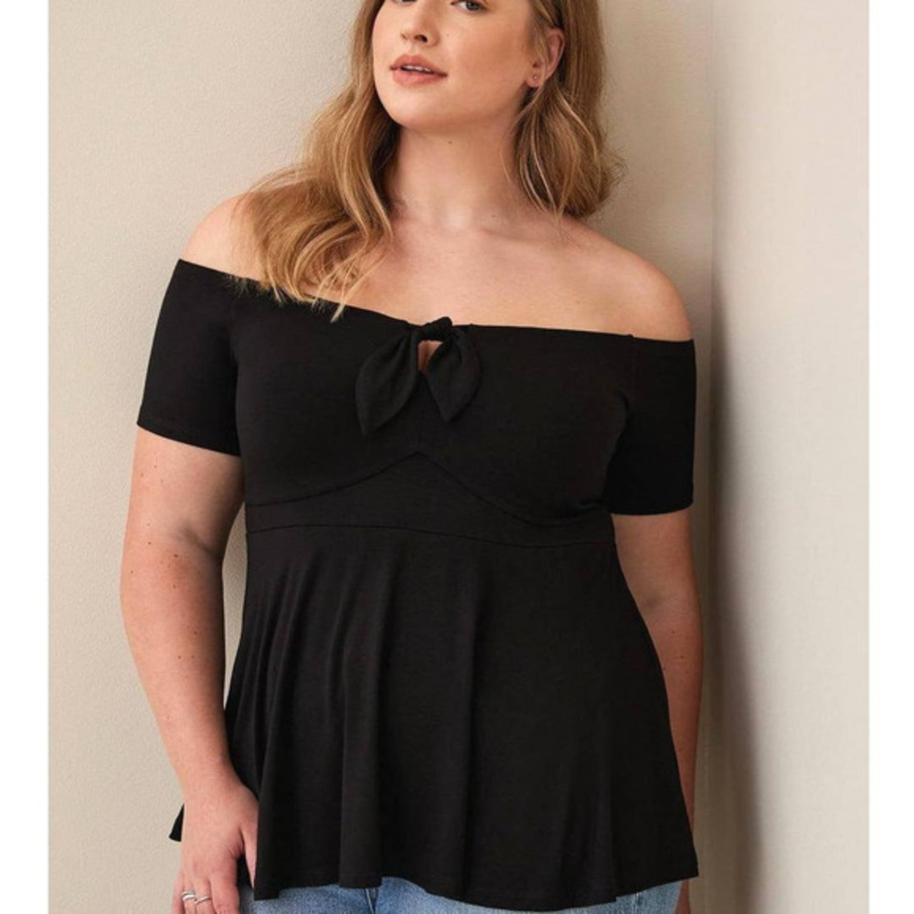 Torrid 6 (6X) Sexy Off Shoulder Black Tie‎ Front Rockabilly Pin Up Babydoll Top